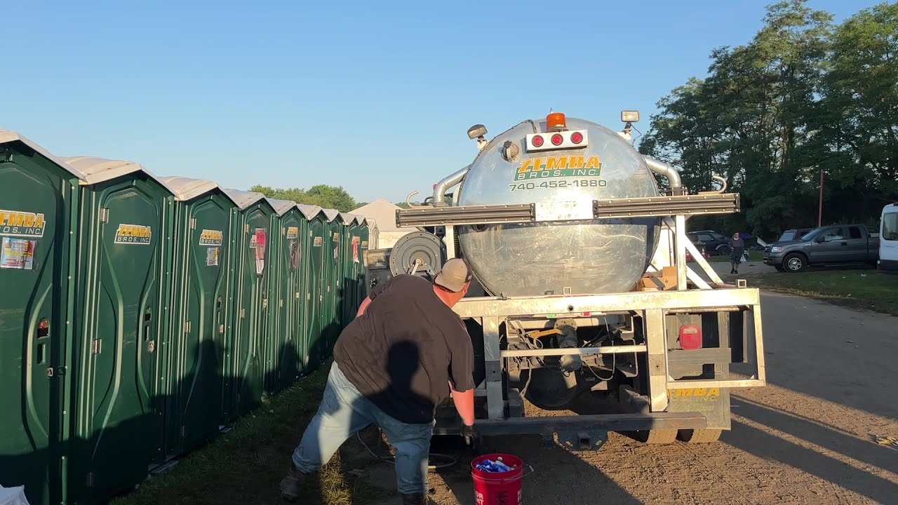 Cleaning The Porta Potties At The Gathering Of The Juggalos - A Gathering Of Dreams Clip