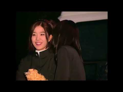 1998년 세기말을 강타한 핑클의 인기 내남자친구에게가 빅히트로  국민송 떼창이 된이후에 한강고수부지에서한 수백명이 운집한 즉석  팬미팅 이효리 옥주현 성유리 이진 내남친 스타다큐