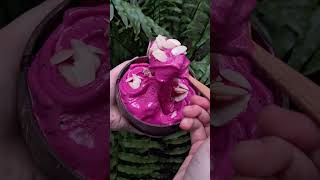 Banana Dragon Fruit Smoothie Bowl