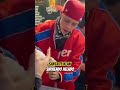 Santa Fe Klan sirviendo helado