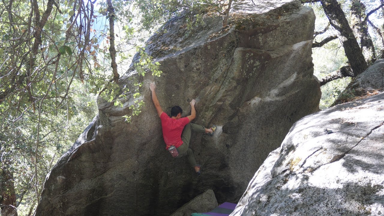 Yosemite Bouldering Tendons Give (V4) YouTube