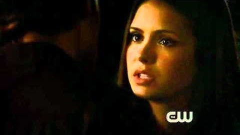 The Vampire Diaries 1x02 - Stefan & Elena First Kiss