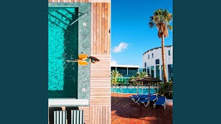 Spacious Moods for Spring Break Holiday