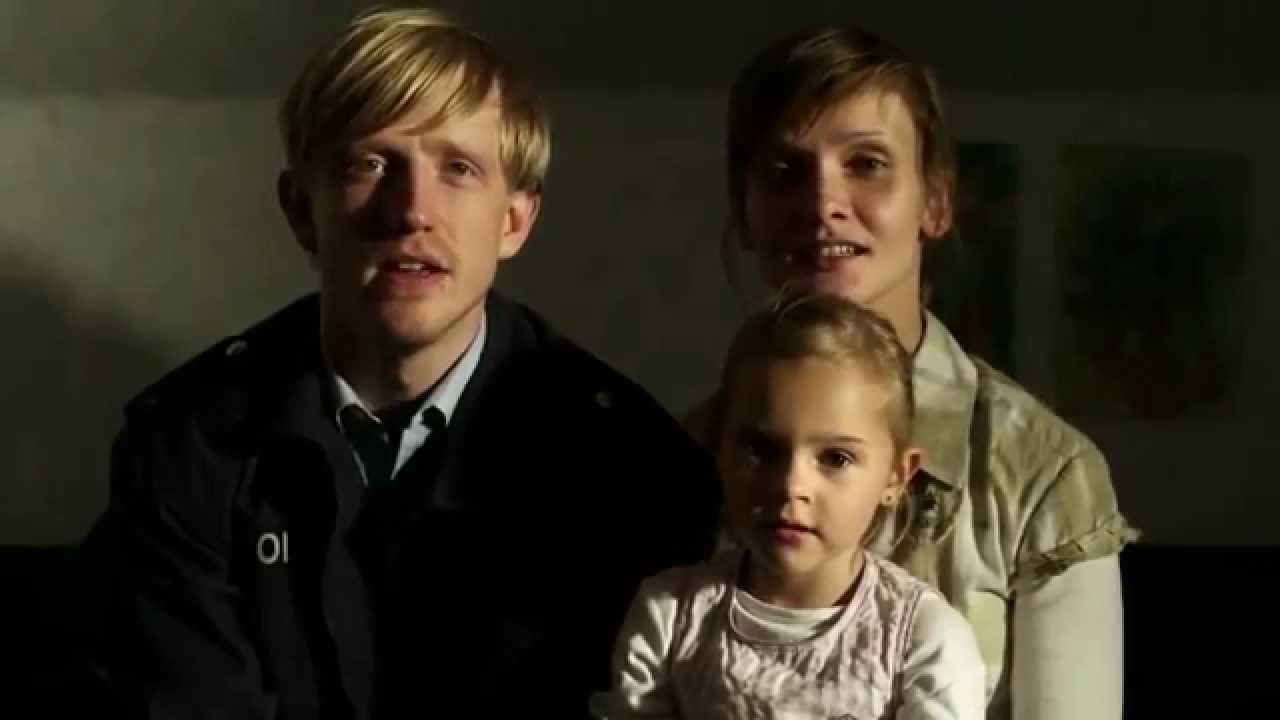 THE POLICE OFFICER'S WIFE - Philip Gröning (trailer)