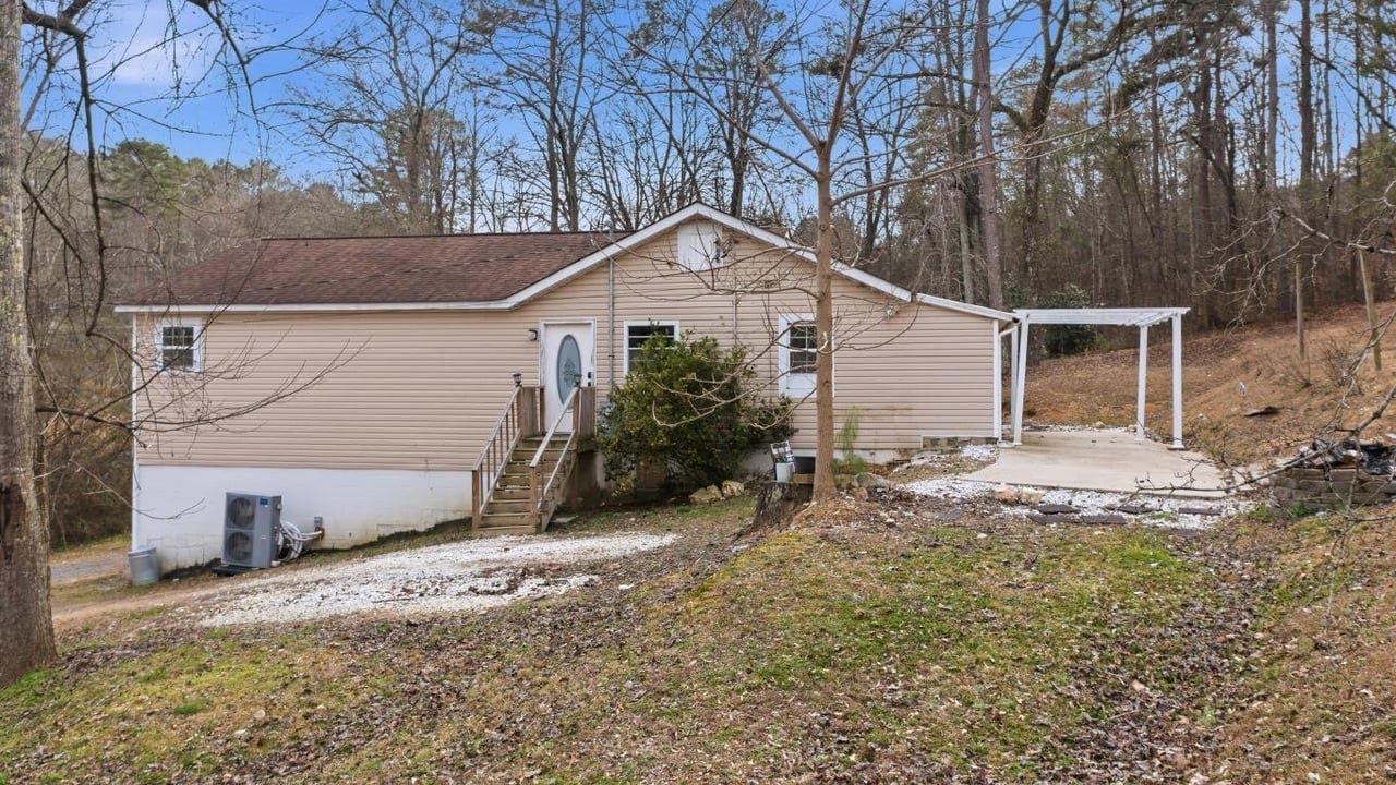 1491 Booze Mountain Rd, Silver Creek, GA