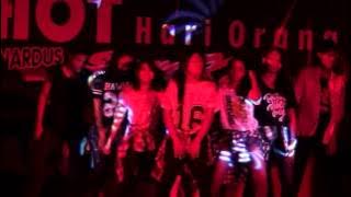 Perform DANCE ---HOT Hari Orang Tua..