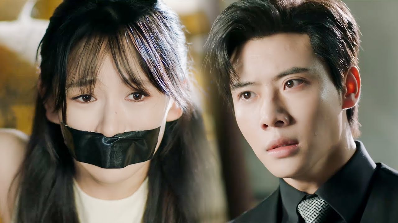 Генеральный директор встал на колени, чтобы спасти её, готовый на всё!