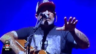 Celebrity Aaron Lewis Says Americans 'Need to Wake the F Up' Wealth