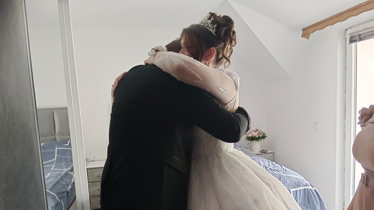 Otac Sa Suzama Ispraća Ćerku(Mladu) Rasplakao Svatove i Mladu Snimatelj Ramiz