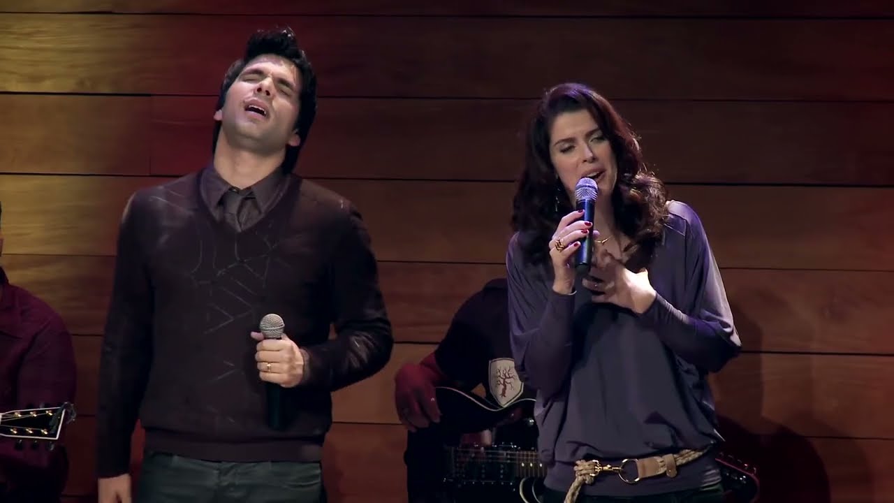 Rachel Novaes - TUA GRAÇA ME BASTA feat. PAULO CESAR BARUK (DVD AO REI) 2010 