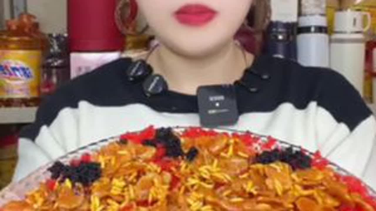 #咀嚼音 #解压声控 #声控 #鱼籽酱 #酱多多 小伙伴们 好运常在😘