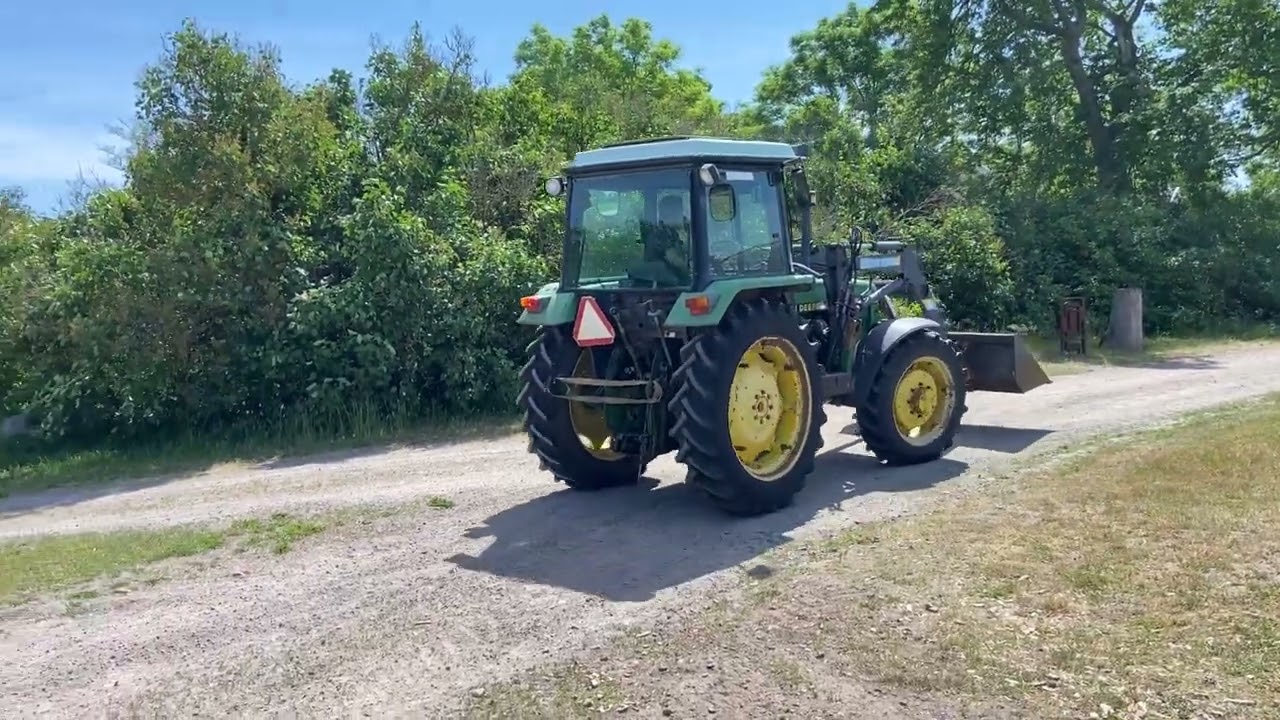 Traktor J. DEERE 2250 4WD
