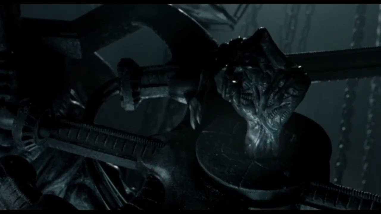 Grid Frees The Queen Alien Vs Predator 2004
