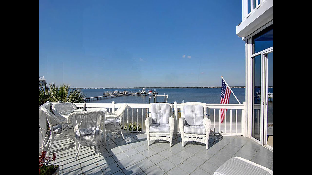 1444 Homeport Dr  Navarre FL 32566