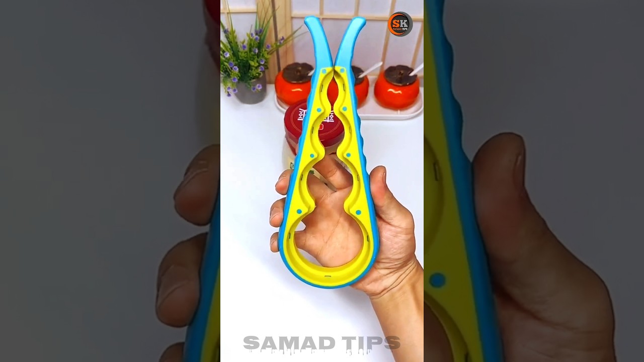 Universal bottle cap opener 