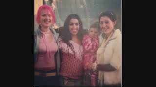 Amy Winehouse - (There Is) No Greater Love live @ Glastonbury Jazz Stage, England | June 27, 2004