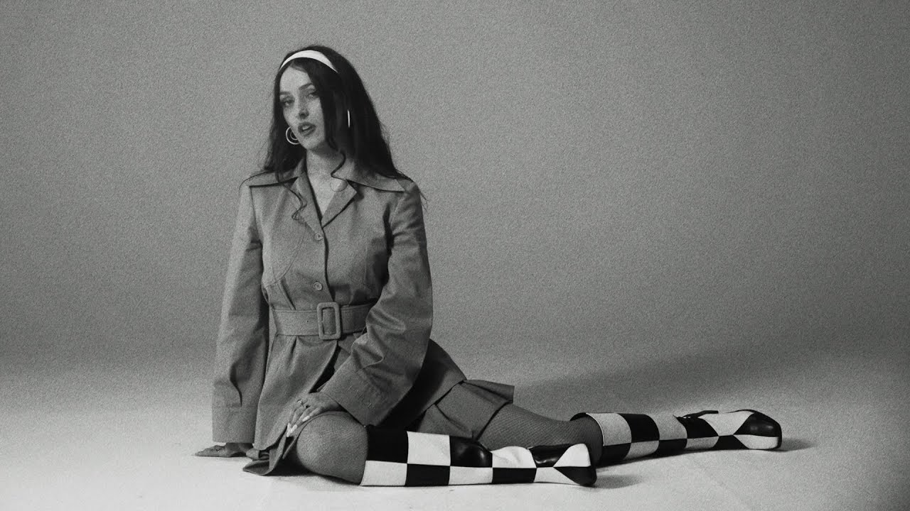 Watch Mathilda - Avalanche (Clip officiel) on YouTube Watch Mathilda - Avalanche (Clip officiel) on YouTube