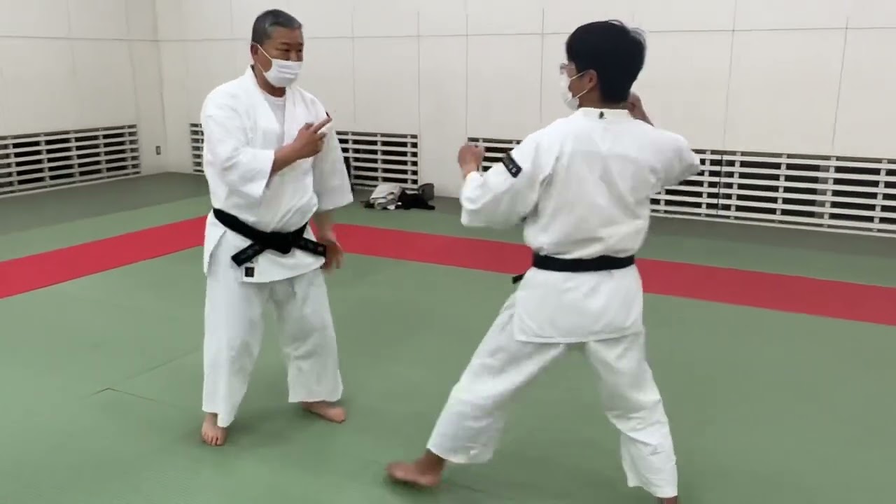 Shorinji Kempo 上受蹴(表・裏) Uauke geri (omote ・ Ura) 少林寺拳法 YouTube Shorinji Kempo 上受蹴(表・裏) Uauke geri (omote ・ Ura) 少林寺拳法 YouTube