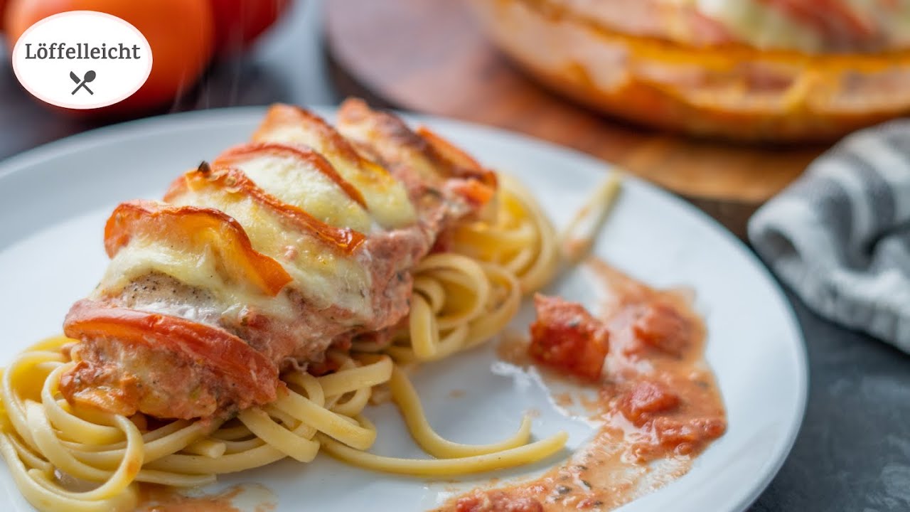 Hähnchen Tomate Mozzarella - mit leckerer Tomaten-Sahne Soße - YouTube