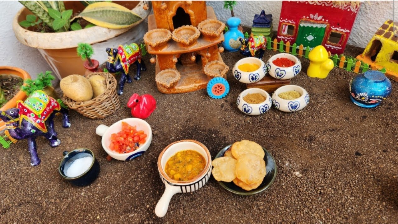Miniature Puri  with Aaloo Sabji | Miniature cooking | Teeny Tiny Bites |