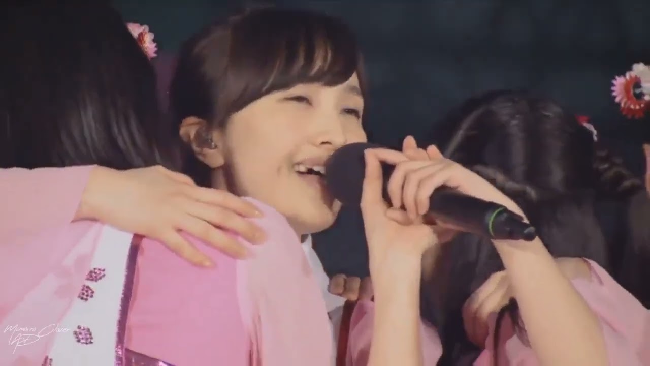 Momoiro Clover Z - Kuroi Shumatsu - YouTube