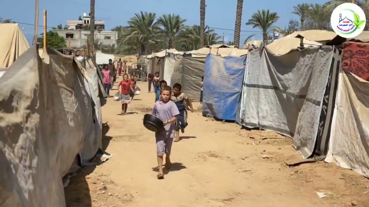 توزيع وجبات الأرز بتبرع من المحسنين والمحسنات في قرية الهويرة وقرية أم رگيبة 