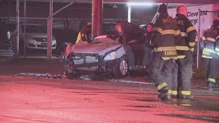 Deadly crash in Maple Heights: 2 killed after vehicle hits pole