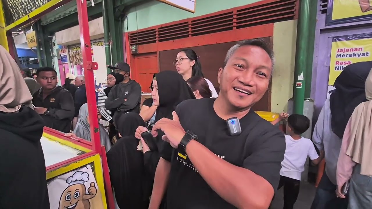 KULINER PASAR KLOJEN - MALANG - ENAK BANGET GILAAAAAA