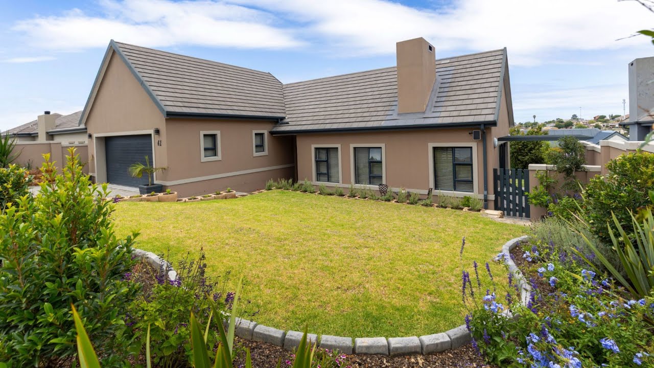 House for sale in Blue Mountain (George) | Pam Golding Properties