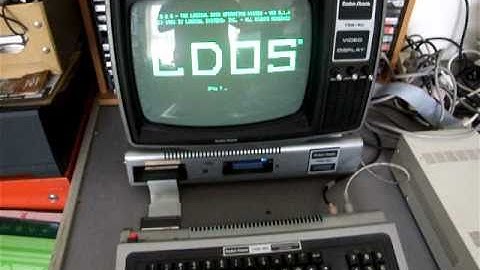 TRS-80 Model 1 vintage computer set up and boot up - part 2