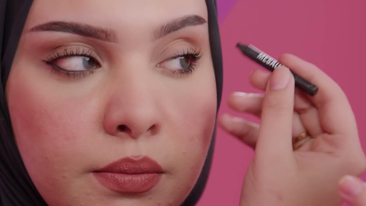 طريقة سحبة العين / cat eye مع خبيرة التجميل اميرة الهدار