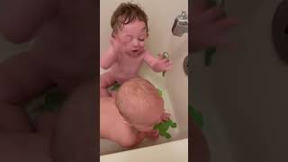 Bathtub FUN twins