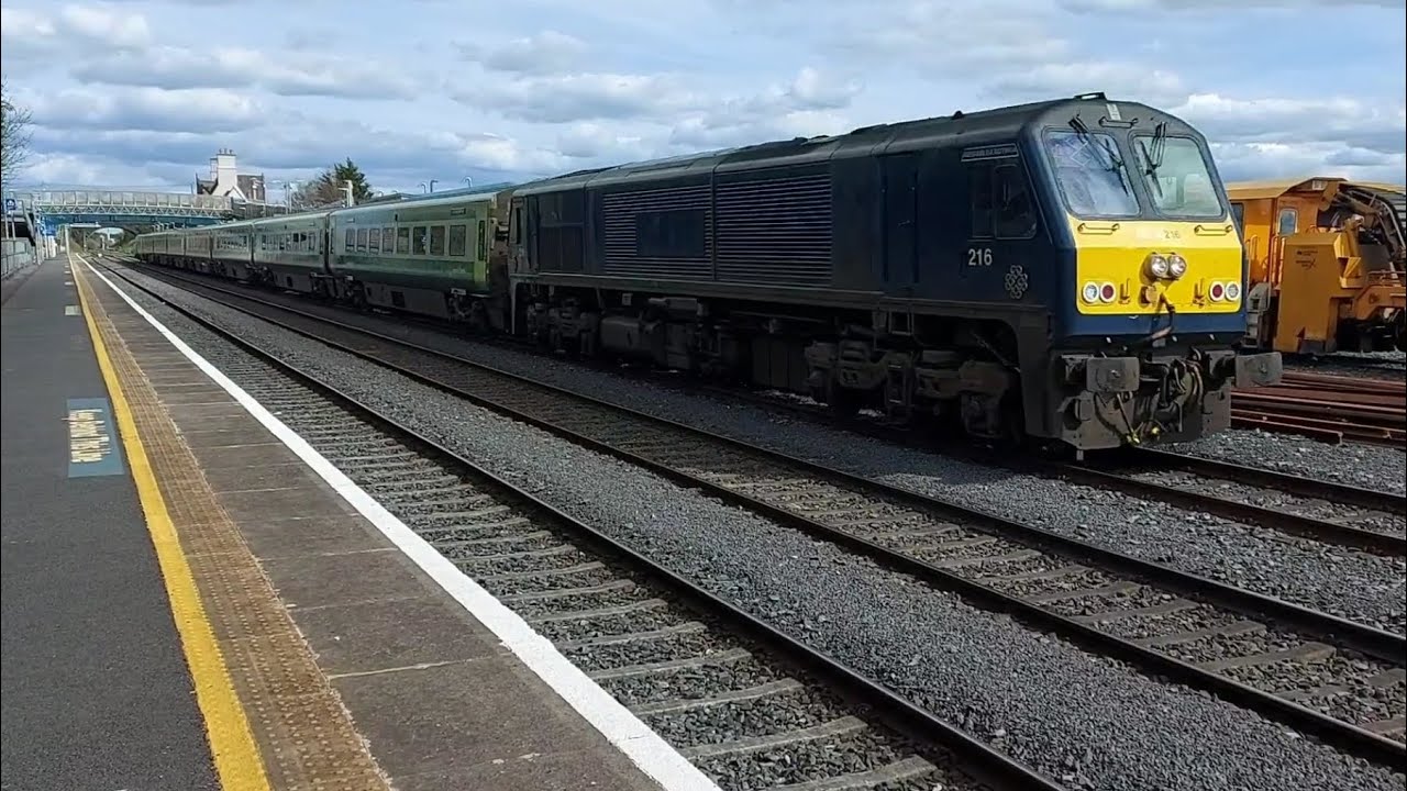 Irish Rail (Ex Belmond ) 201 Class loco 216 on a MK4 at Kildare. 7/4/23 ...