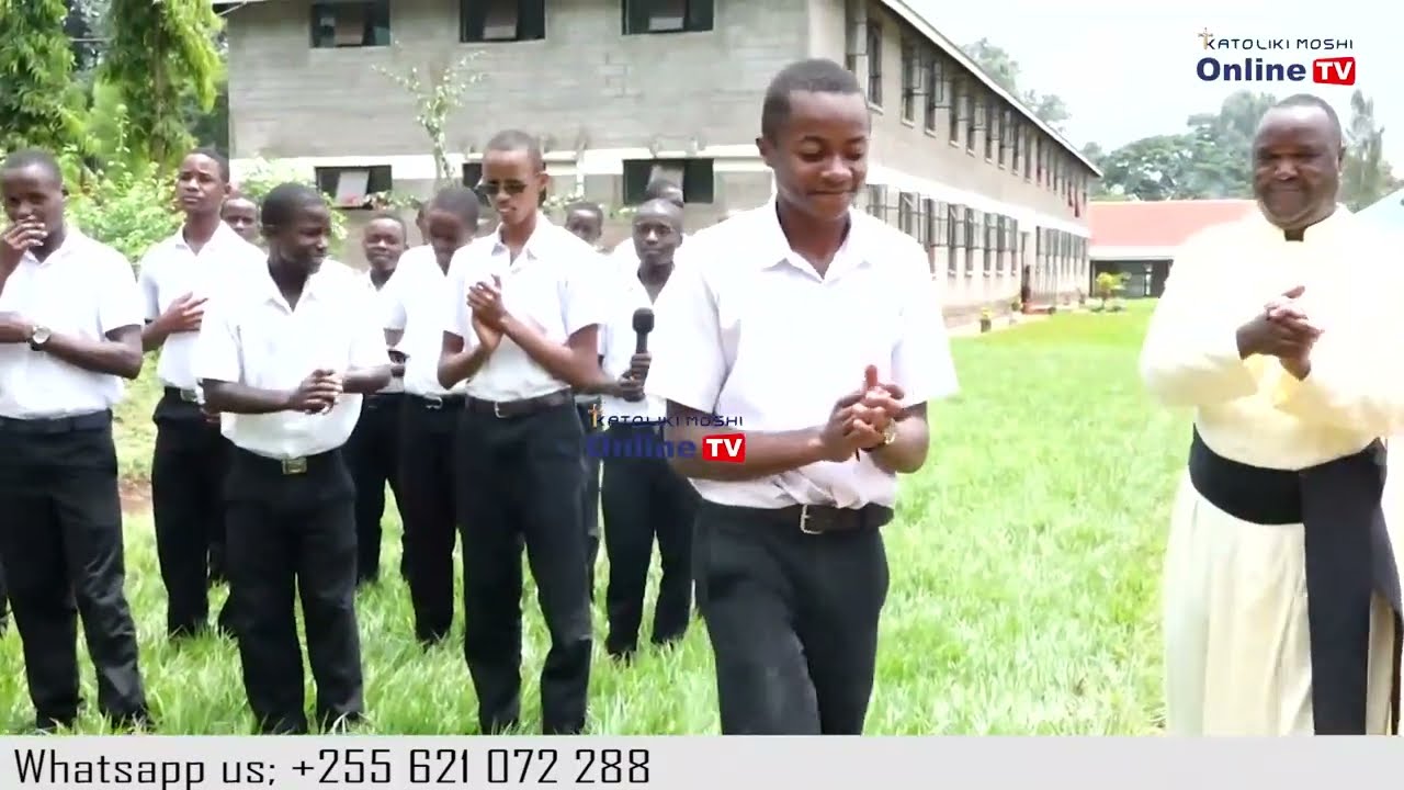 WIMBO ULIOTIKISA KATIKA SEMINARI YA ST. JAMES - HAIJAWAH TOKEA