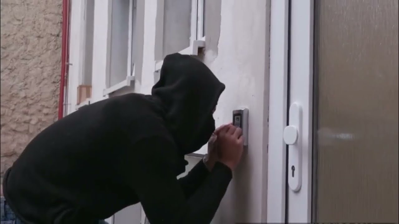 Masked Vs Rebel Rhyder wet, 4on1   Giorgio Grandi