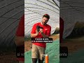 Come estrarre una piantina dal pack per il trapianto  #mattthefarmer #orto