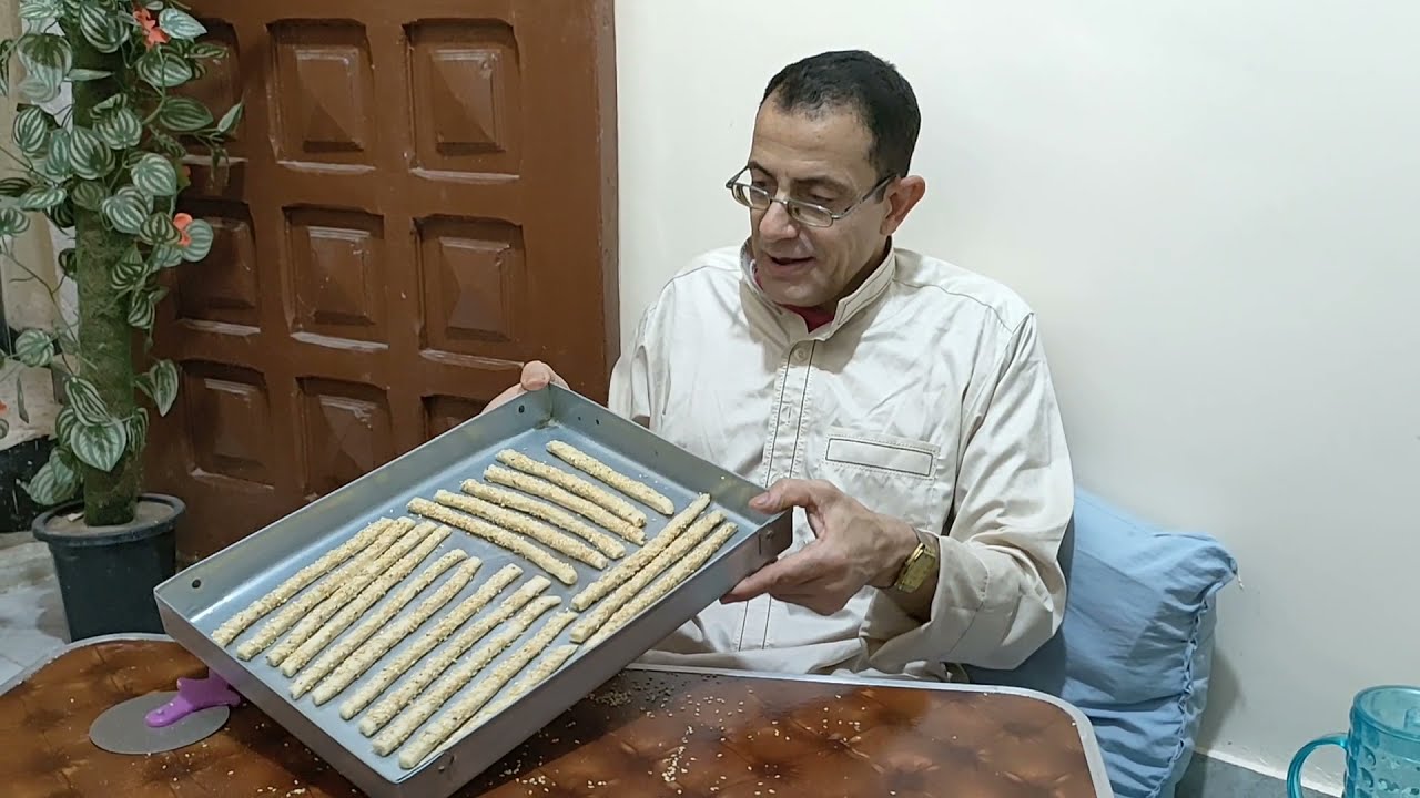 بقسماط الافران بالسمسم بدون  برم بدون اي تعقيدات بنصف كيلو دقيق فقط