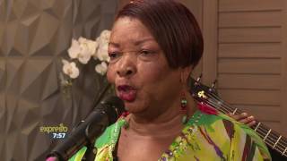 Judy Boucher performs 'Can't be without you tonight'