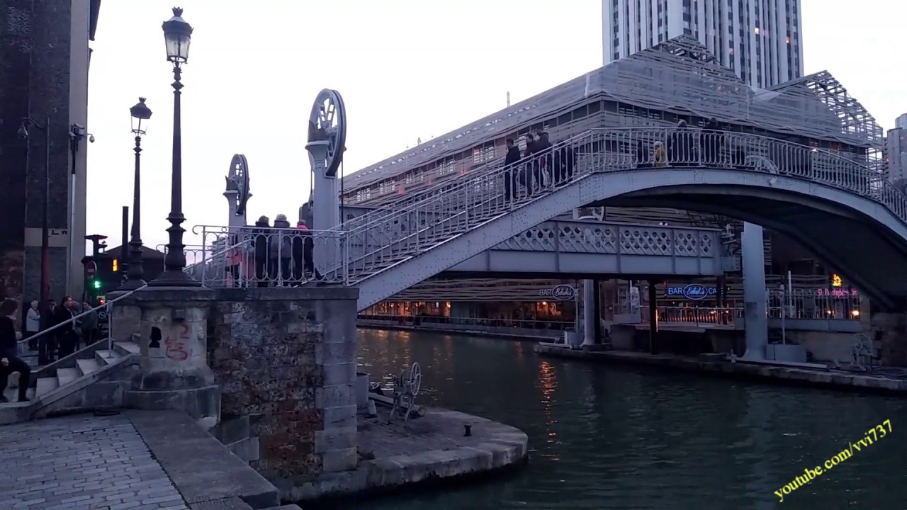 Pont Levant De La Rue De Crimée