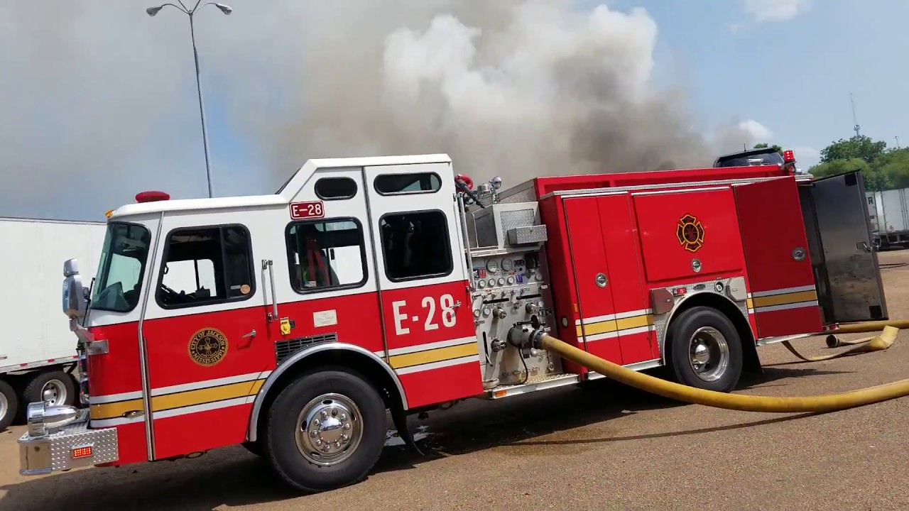 Trucks on fire part 2 Jackson Ms June 2nd 2018 YouTube