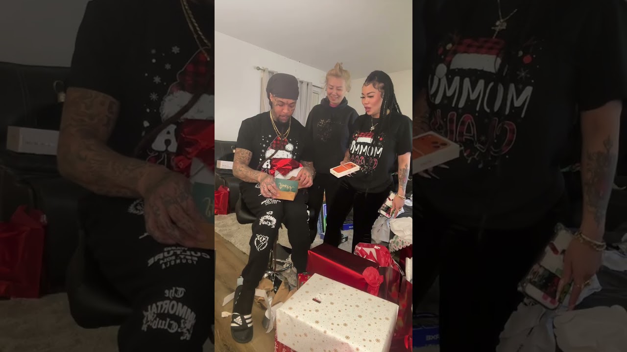 Распаковываю свои рождественские подарки