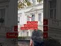 ماجرای نصب پرچم شیر و خورشید به جای پرچم جمهوری اسلامی ایران در اعتراضات چیست 