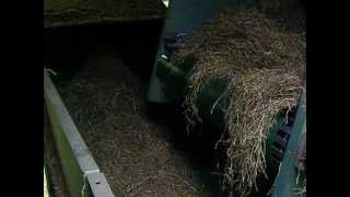 Bale breaker for haylage, straw, hay