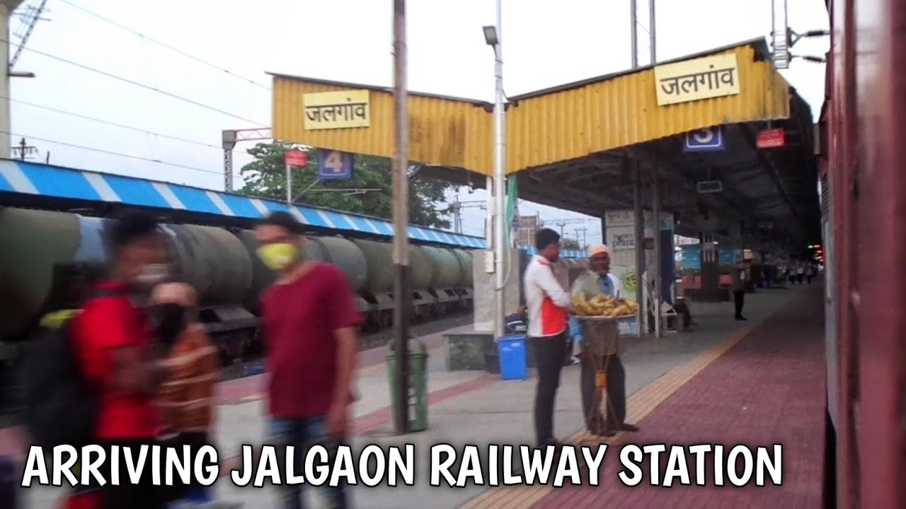 Mumbai Jaynagar Pawan Express Arriving Jalgaon Railway Station