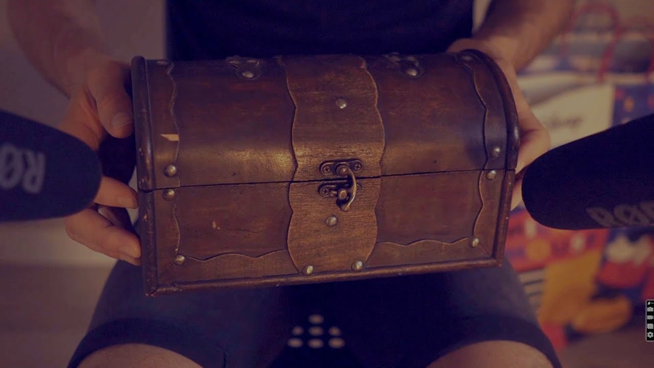 ASMR Tapping and scratching