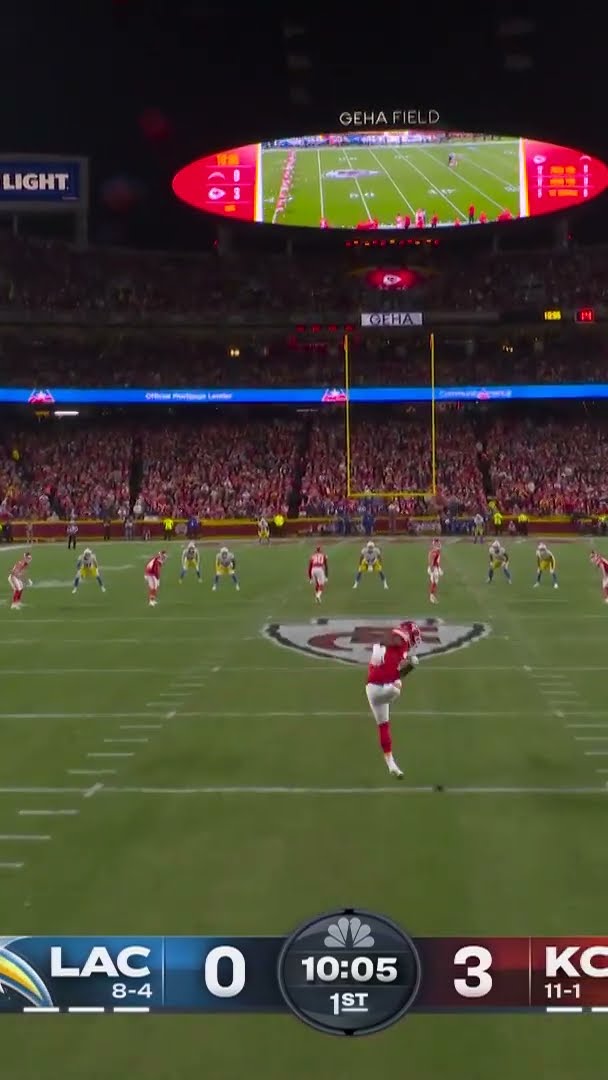 CHIEFS SAFETY JUSTIN REID BOOMS KICKOFF