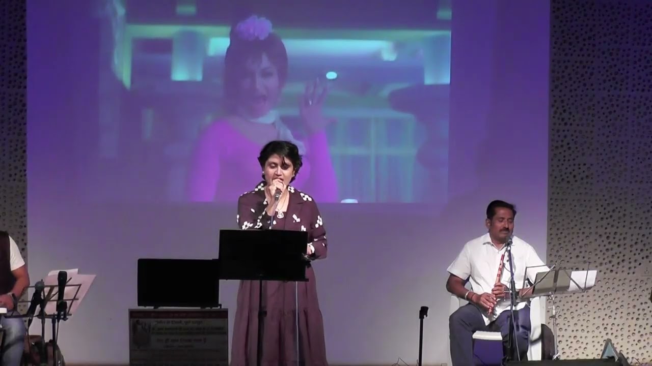 20  Aaj Ki Raat Koi Aane Ko