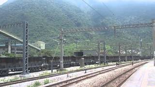 2012 07 12和仁7534(737)次貨列進站本務E328