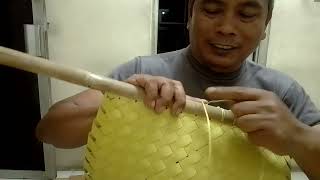 mengikat gagang kipas sate dengan tali packing plastik part 2