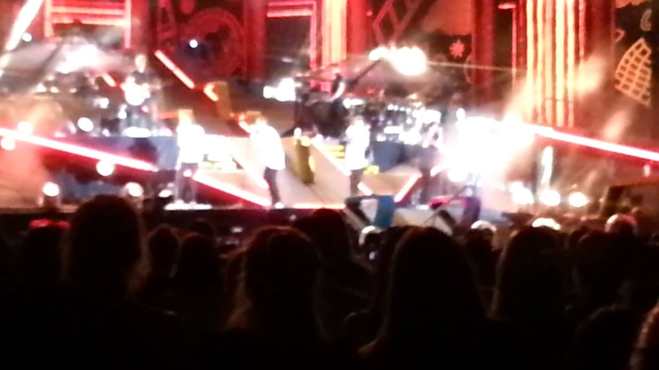 Through The Dark | One Direction (Melb 15/2/15)